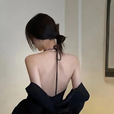 女孩海报